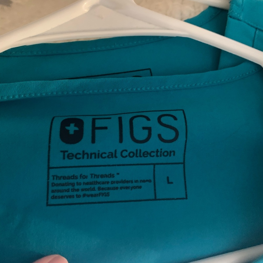Figs teal scrub casma 3 pocket top